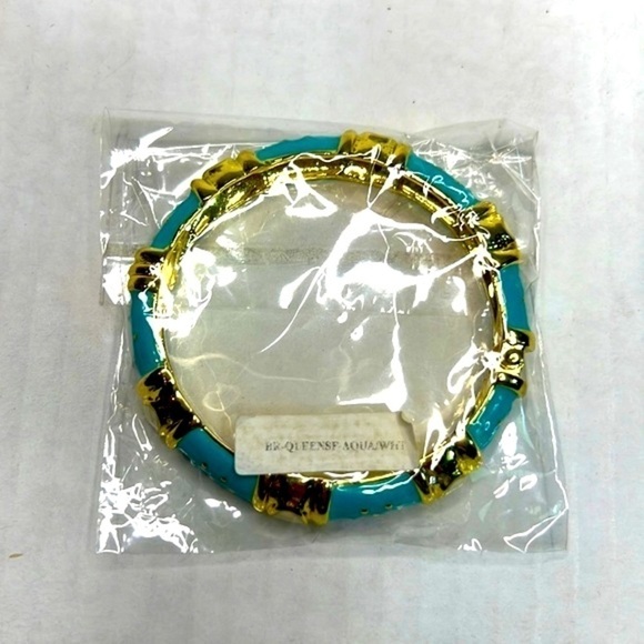 Fornash Enamel Queen Aqua/white Bracelet signed Hinged Magnetic Clamp - Picture 1 of 4